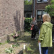 Nabestaanden leggen witte roos