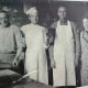 Kees Holleman (tweede van links) net na de oorlog met de bakkersfamilie Goudriaan